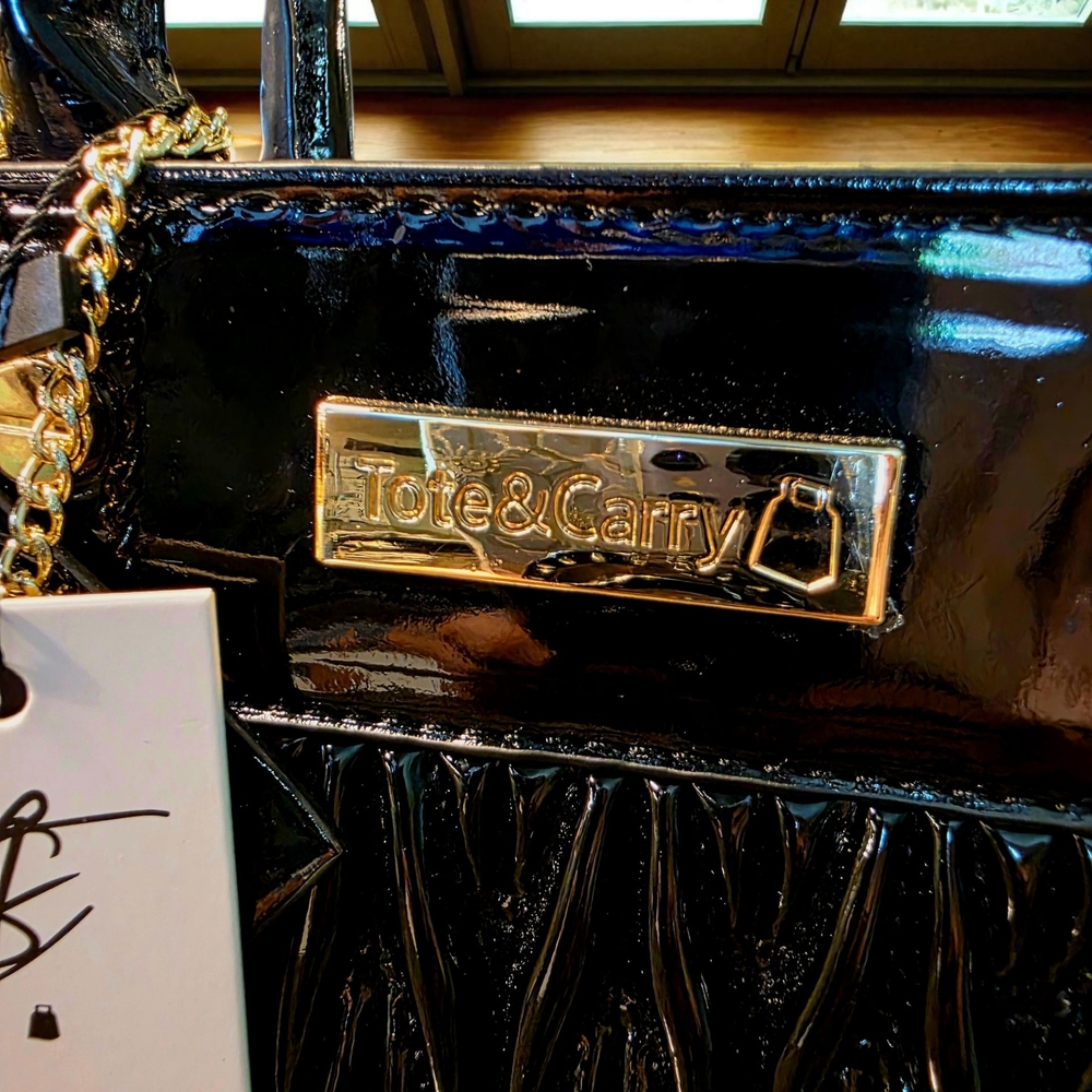 SALE!! Black Quilted Night Out Tote in Patent Leather by Tote & Carry NWT - Picture 7 of 9